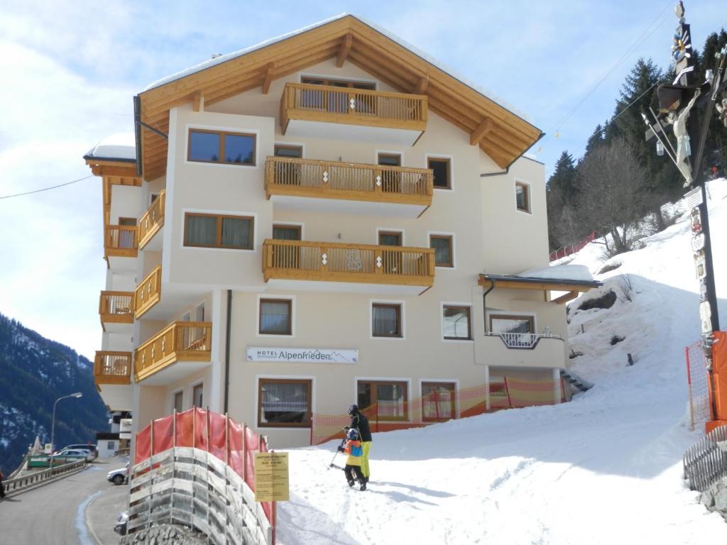 Hotel Alpenfrieden Kappl  Exteriör bild