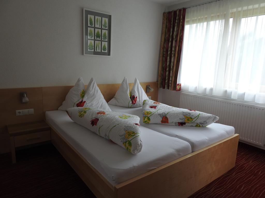 Hotel Alpenfrieden Kappl  Exteriör bild