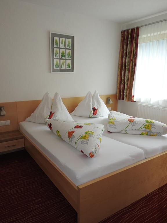 Hotel Alpenfrieden Kappl  Exteriör bild