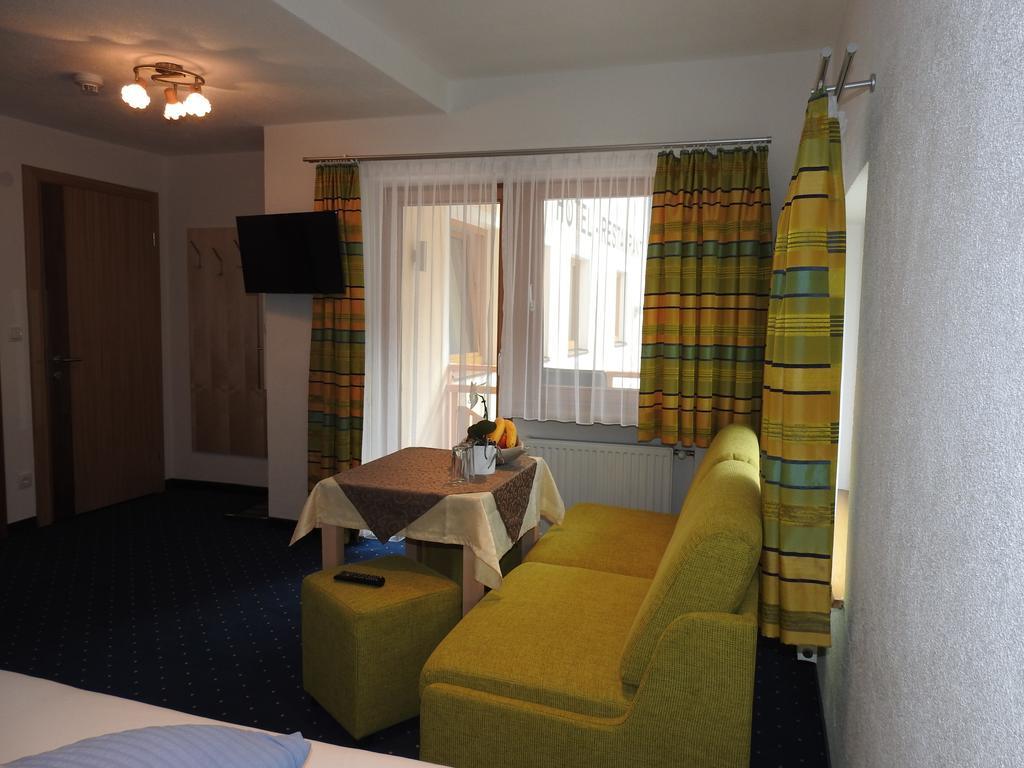 Hotel Alpenfrieden Kappl  Exteriör bild